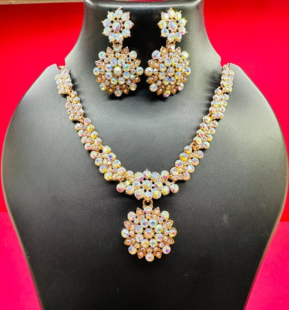 GlimmerGems Austrian Diamond Jewellry Set: Elegant Gold Trio