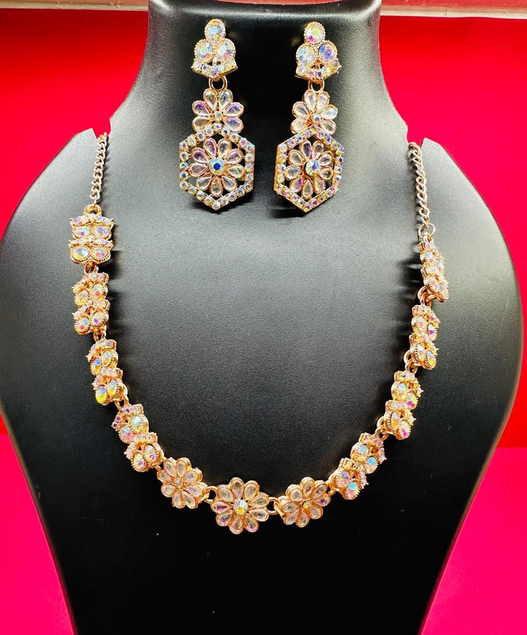 GlimmerGems Austrian Diamond Jewellry Set: Elegant Gold Trio